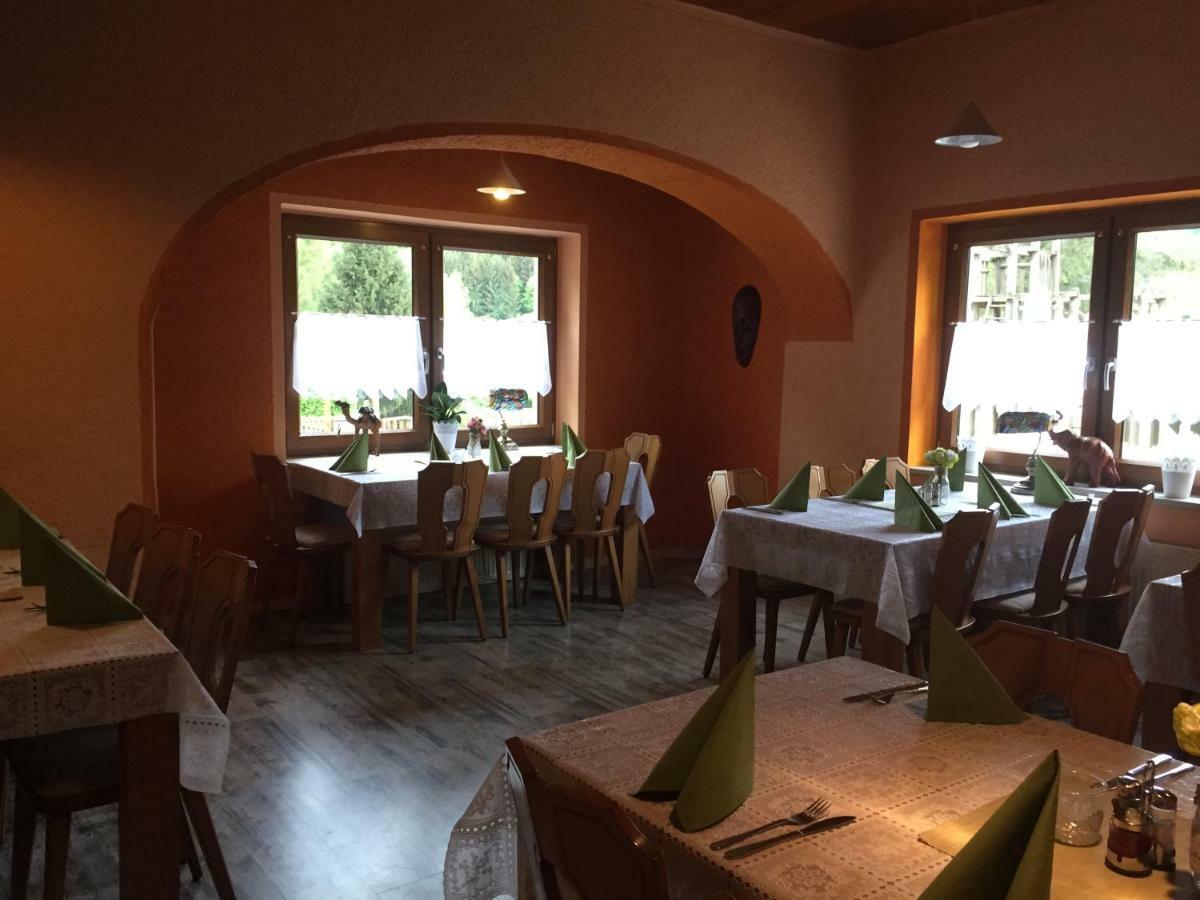 Gasthaus Alter Bahnhof Hotell Metzdorf Exteriör bild